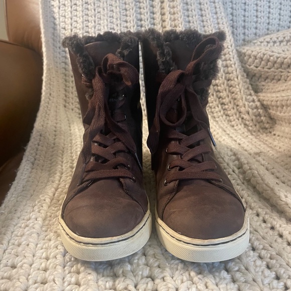 UGG Croft luxe quilt brown boots Size 7.5 - Picture 7 of 8